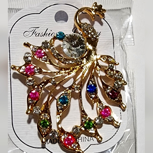 Peacock Brooch - Picture 1 of 2
